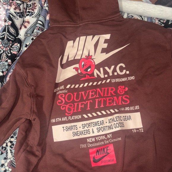 Nike NYC Crop Hoodie - Picture 3 of 5